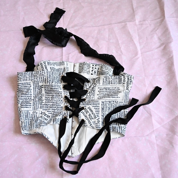 Customized Windsor White Corset Top – Small w/ Grommet Halter ✨🖤 - Picture 2 of 3